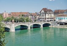 Döwürleriň hem medeniýetleriň çatrygyndaky şäher