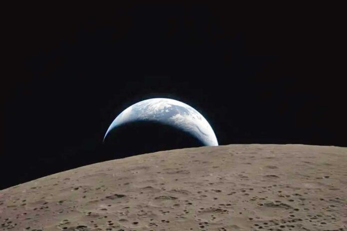 earth-from-moon-artemis-2-HFTfOBWXEAAoVmC-690746