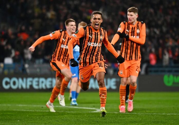 fc_shakhtar_donetsk_donetsk_v_az_alkmaar_