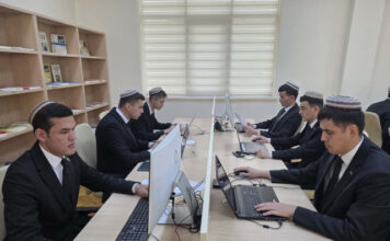 В Туркменистане завершился студенческий хакатон Etut.developer