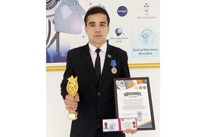 maksatmyrat-yardymov-astana-turkmen-student--астана-(2)
