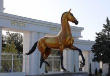 Pyýada atly bedewiň heýkeliniň açylyş dabarasy boldy