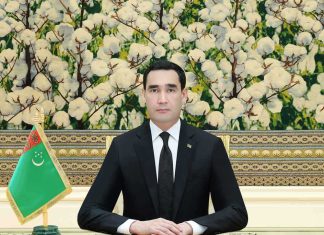 Президент Туркменистана награжден юбилейной медалью в честь независимости
