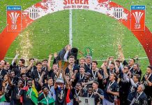 61 hem-de 54 ýyldan soň gazanylan kuboklar