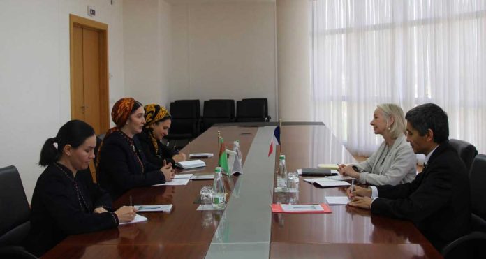 Director-of-the-Secretariat-of-the-Intelligence-College-in-Europe-Yasmine-Gouedard