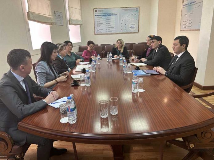 Meeting-with-representatives-of-the-Asian-Development-Bank-held-at-the-Ministry-of-Education-of-Turkmenista