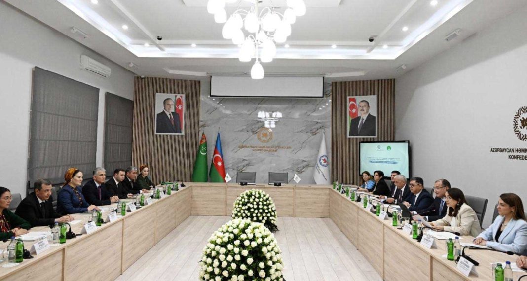azerbayjan-kardeshler-arkalashyklary