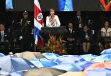 Laura Fernandes Kosta-Rikanyň Prezidenti wezipesine girişdi
