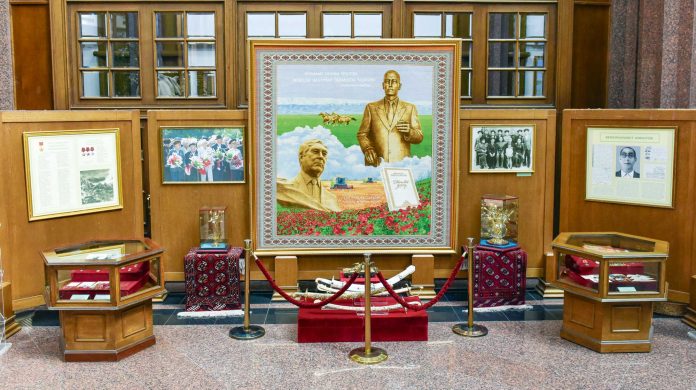 malikguly-berdimuhamedov-father-of-president-turkmenistan