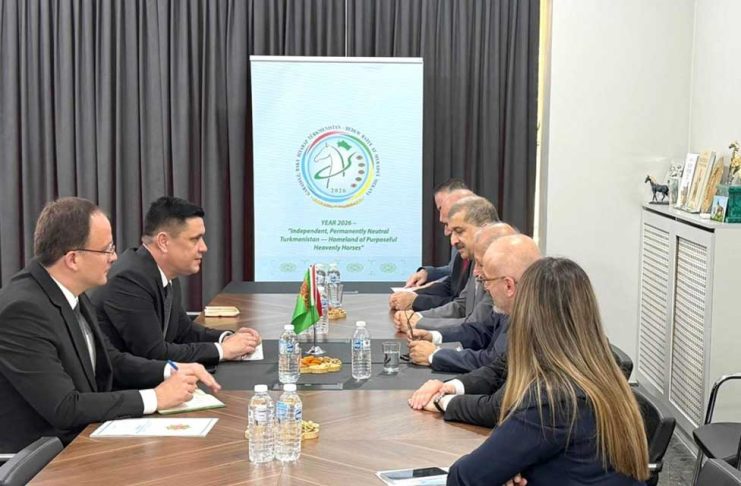 Türkmenistanyň Türkiýedäki Ilçisi Türkmen-türk işewürlik geňeşiniň ýolbaşçysy bilen duşuşdy