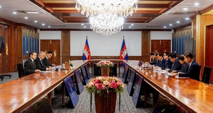 turkmen-kamboja-meetting-cambodia