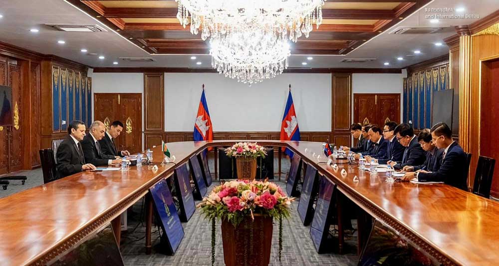 turkmen-kamboja-meetting-cambodia