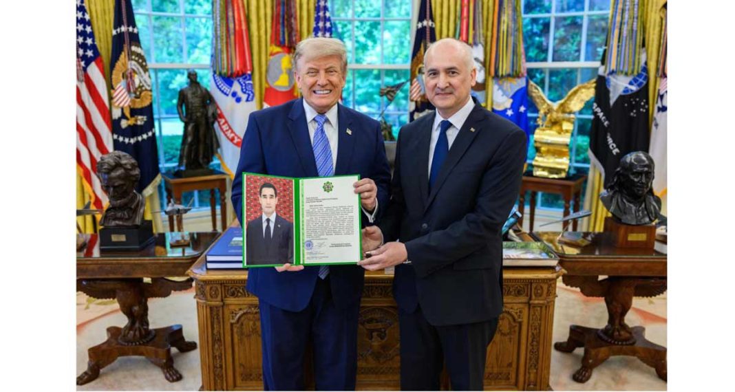 turkmenistan-ambassador-to-usa-aydigdyyev-with-trump