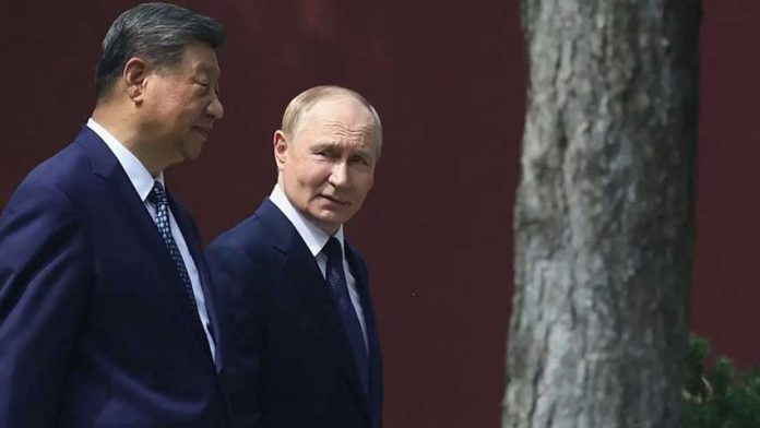 xi-jinping-vladimir-putin-Pekinde-strategik-hyzmatdaşlyk-barada-gepleşikler-geçirilýär
