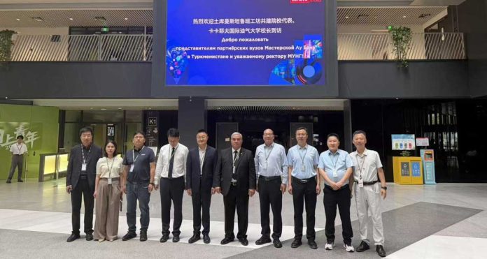 y-kakayev-oil-gas-universitet-rector-china-visit
