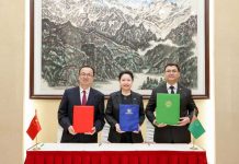 A delegation from Magtymguly Turkmen State University was on a working visit to Urumqi
