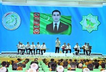 «Arkadag şäheri — röwşen geljegiň aýdyň ýoly» ady bilen dabaraly maslahat geçirildi