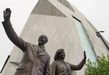 Çikagoda Obama prezidentlik merkeziniň dabaraly açylyşy boldy