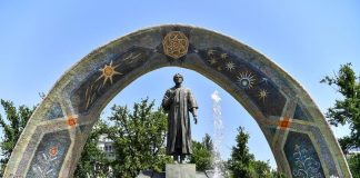 Täjigistanda mekdeplerde pars hatynyň okadylyşynyň hünär derejesi ýokarlandyrylar