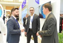 Malaýziýanyň Premýer-ministri Anwar Ibrahime ýüpek haly sowgat berildi