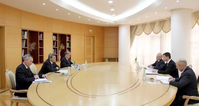 ukraine-mfa-delegates-turkmenistan-mfa-meetting
