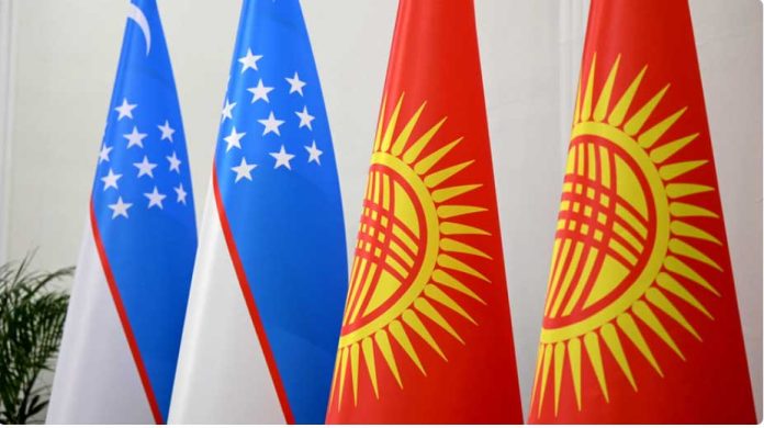 uzbek-kyrghyz-flags-baydak-ozbek
