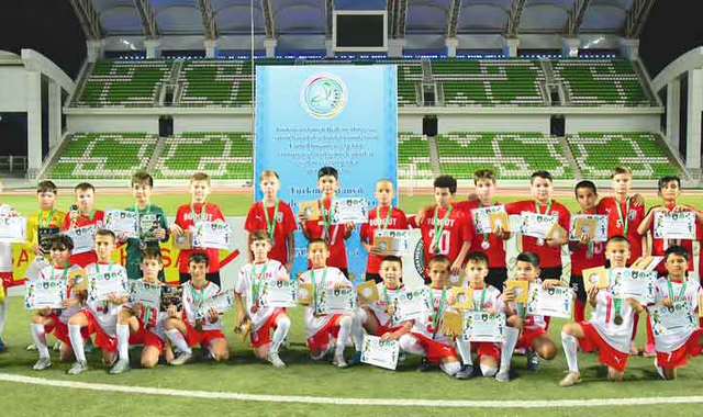 A-summer-tournament-for-young-football-players-was-held-in-Ashgabat