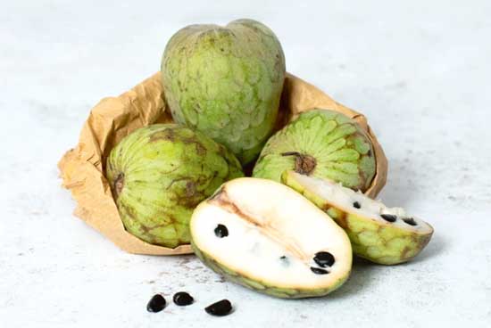 Annona-cherimola-fruit-miwe