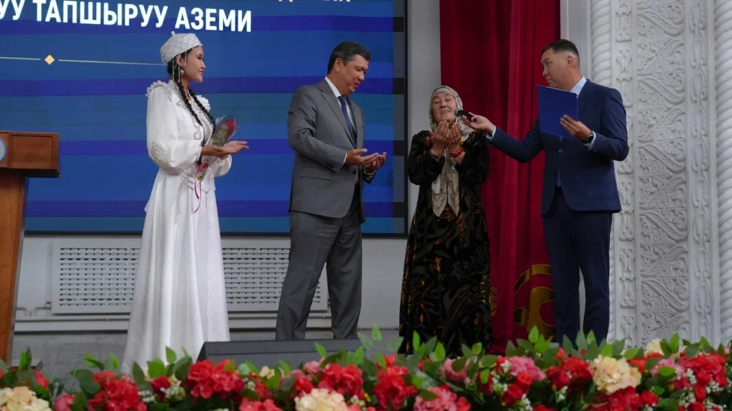 Bishkek awards mothers of many children