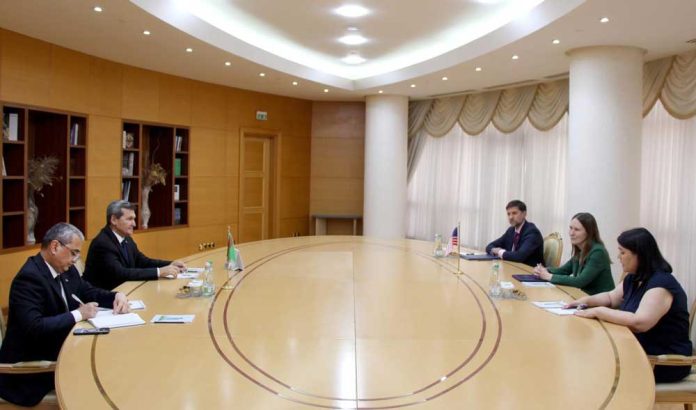 Chargé-d’Affaires-ad-interim-of-the-Embassy-of-the-USA-to-turkmenistan-kristin-hawkins