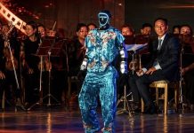Chinese robots dance at SCO International Film Festival