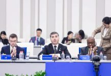 Türkmenistanyň aragatnaşyk ministri Şanhaýda geçirilen emeli aň boýunça maslahatda çykyş etdi