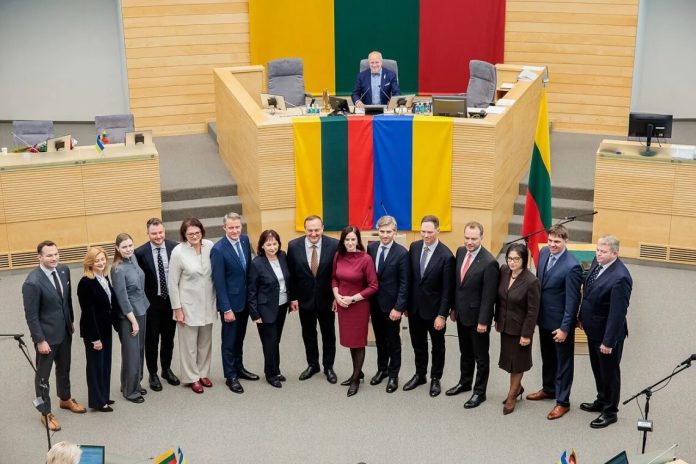 nauseda-zatverdyv-povnyi-sklad-novoho-uriadu-lytvy-0c73