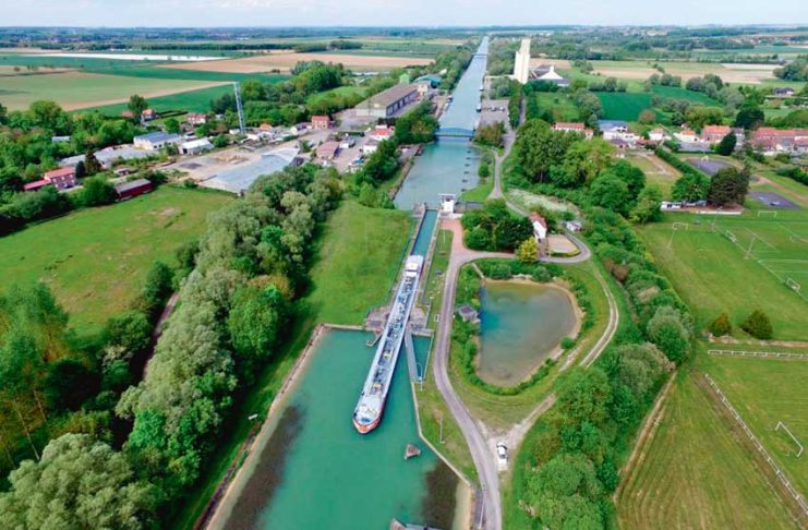 Gämi gatnawy üçin kanal gurlar