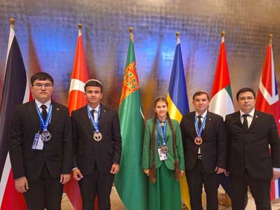 turkmen-chemistry-students-in-tashkent