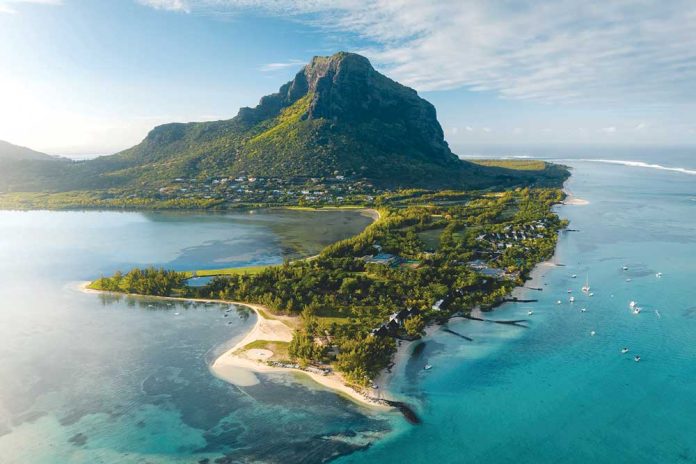 Aerial-View-Paradis-Beachcomber