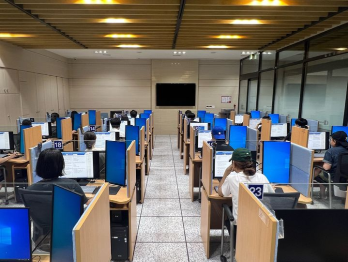 Cheating via smart glasses pushes Korea to revise exam rules