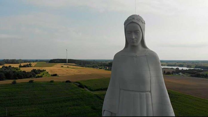 Maryam-mary-statue-in-poland-bibimeryem-heykel