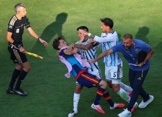 FIFA finalyň soňunda urşan argentin futbolçylarynyň temmilerini mälim etdi