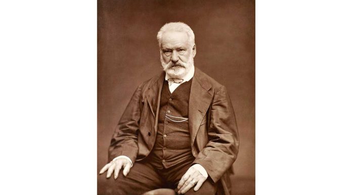 Victor_Hugo_by_Étienne_Carjat_1876_-_full