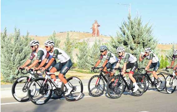 cyclists-from-bae-in-ashgabat-turkmenistan-welosiped