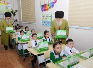 Bilimler we talyp ýaşlar güni hem-de täze okuw ýylynyň başlanmagy mynasybetli dabaraly çäreler geçirildi