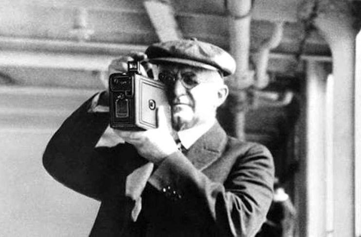 Fotografiýany hemmeler üçin elýeterli eden “Kodak”