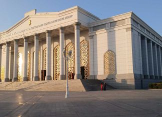 Teatr bäsleşigi jemlendi