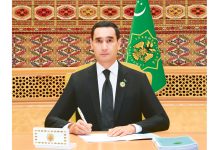 Halk Maslahaty – belent maksatlaryň beýany