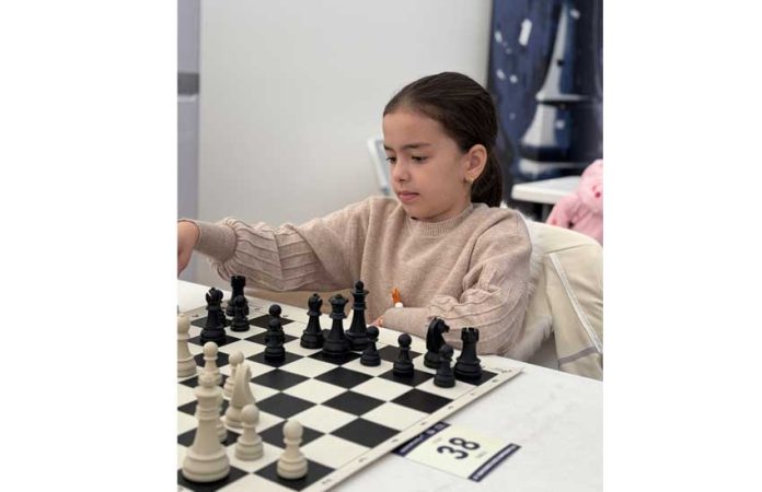 BAHAR JUMAYEVA chess-player Turkmenistan-Asian-School-Chess-Championship