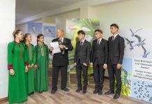 Ашхабадской школе отметили Всемирный день мигрирующих птиц