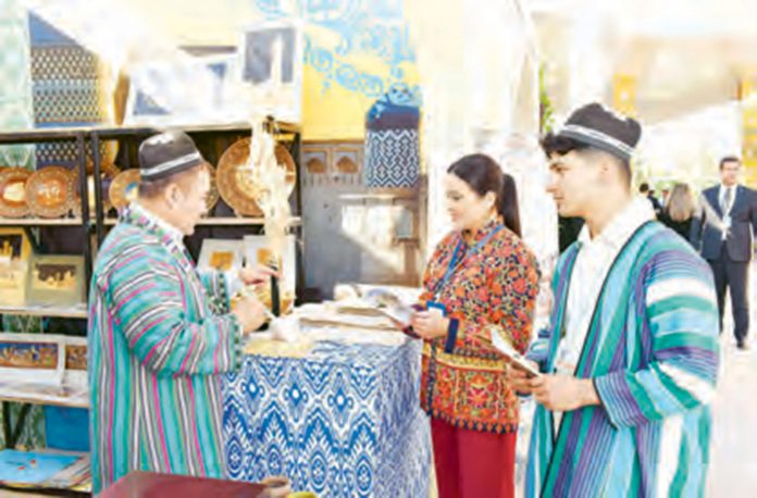 awaza ozbegistan sergisi