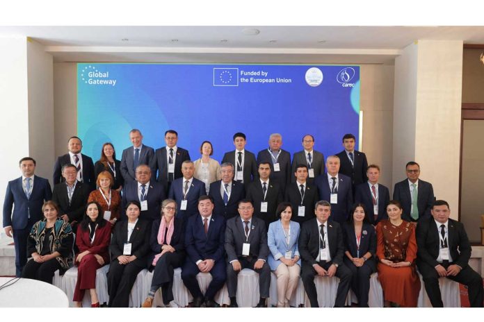 global-gateway-Türkmenistanyň-Mejlisiniň-wekilleri-Täjigistanda-geçirilen-sebitara-dialoga-gatnaşdylar