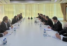Türkmenistanyň Daşary işler ministri Eýran Yslam Respublikasynyň Ýol we şäher ösüşi ministri bilen duşuşdy